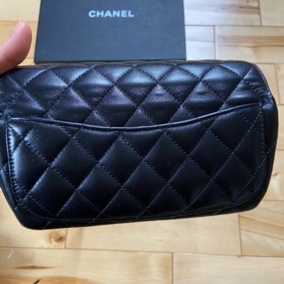 Authentic black lambskin gold hardware Chanel flap with chain - Picture 3 of 8